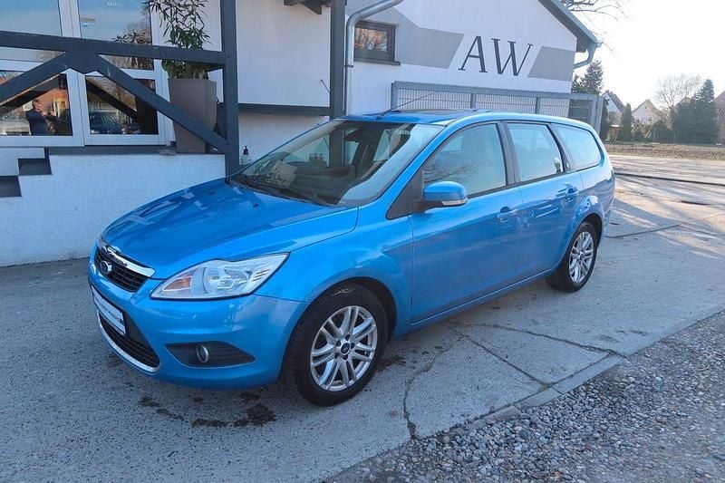 Gebraucht Ford Focus Ghia 136 PS (100 kW) 2010 Blau Kombi