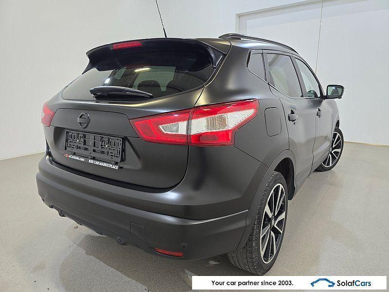 Gebraucht Nissan Qashqai Acenta 116 PS (85 kW) 2017 Weiß SUV