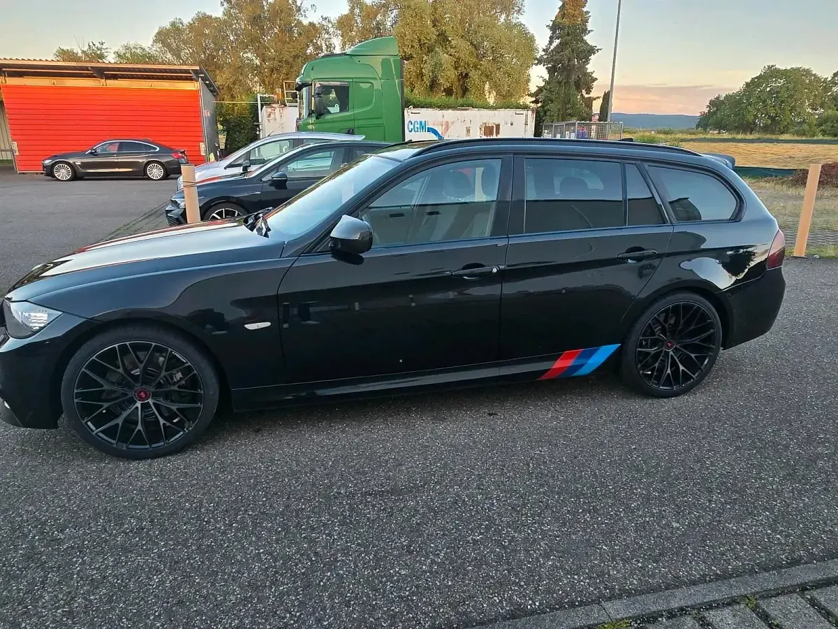 Gebraucht BMW 335 326 PS (239 kW) 2011 Schwarz Kombi