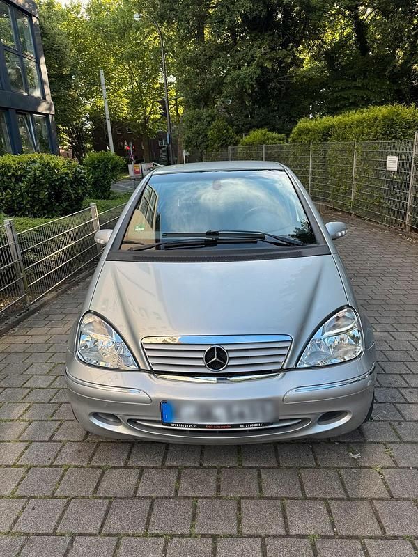 Silber Gebraucht 2004 Mercedes A140 Kleinwagen | 1.700 € - Bild 1/4