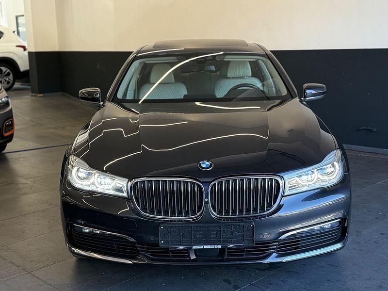 Gebraucht BMW 740 320 PS (235 kW) 2018 Grau Limousine