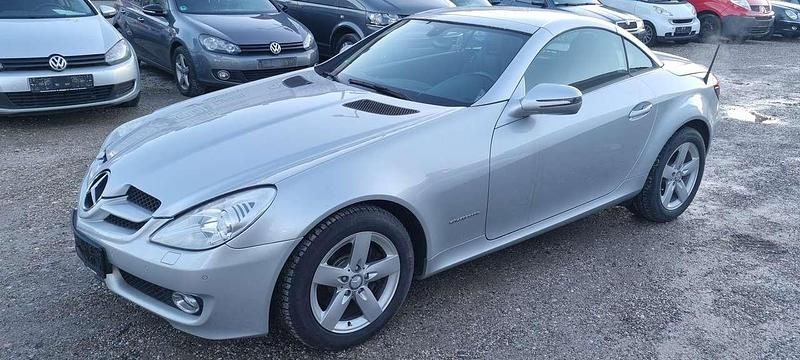 Iridiumsilber metalliclack Gebraucht 2009 Mercedes SLK200 Cabrio | 11.800 € (Fairer Preis) - Bild 1/4