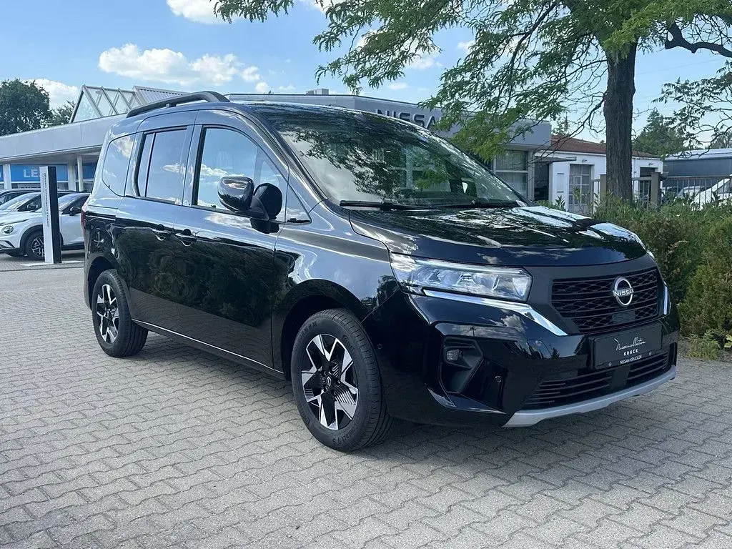 Neu Nissan Townstar N-Connecta 131 PS (96 kW) 2026 Schwarz Kombi
