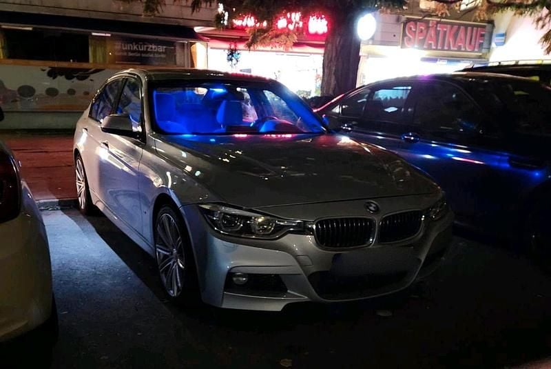 Silber Gebraucht 2016 BMW 330e iPerformance Limousine | 13.000 € (Superpreis) - Bild 1/4