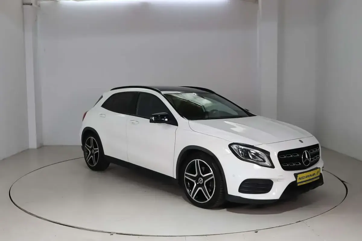 Gebraucht Mercedes GLA220 AMG line 170 PS (125 kW) 2018 Weiß SUV