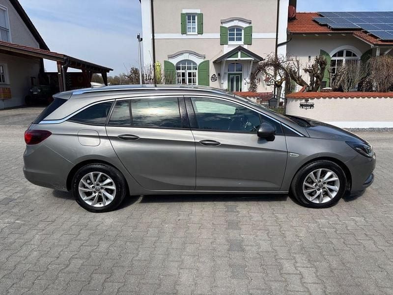 Gebraucht Opel Astra Innovation 136 PS (100 kW) 2017 Grau Kombi