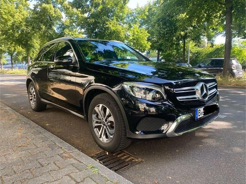 Gebraucht Mercedes GLC250 211 PS (155 kW) 2018 Schwarz SUV