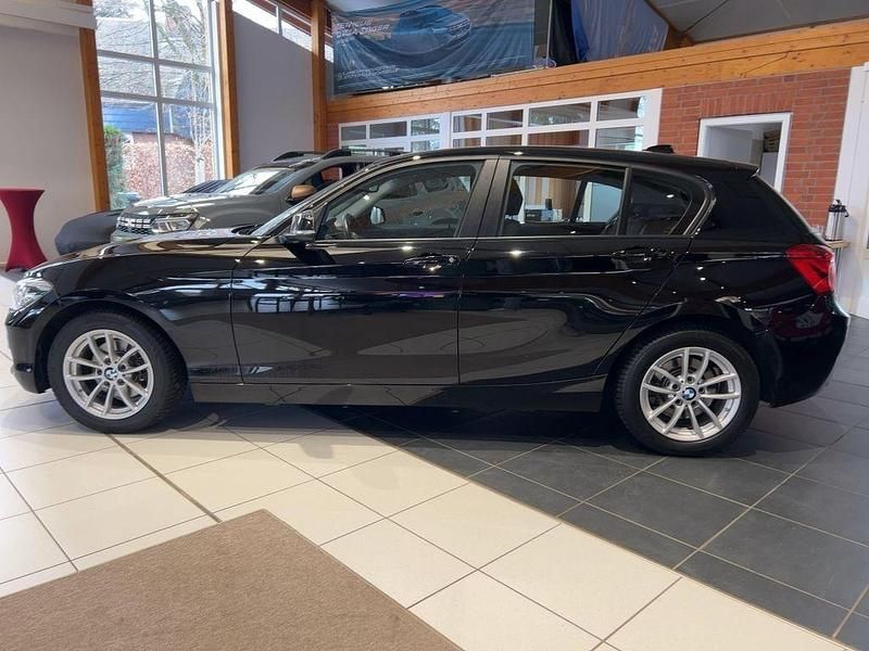 Gebraucht BMW 120 Advantage 184 PS (135 kW) 2016 Schwarz Kleinwagen