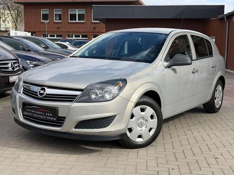 Gebraucht Opel Astra Selection 90 PS (66 kW) 2009 Grau Limousine