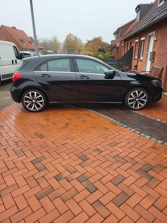 Gebraucht Mercedes A200 Urban 156 PS (114 kW) 2014 Limousine