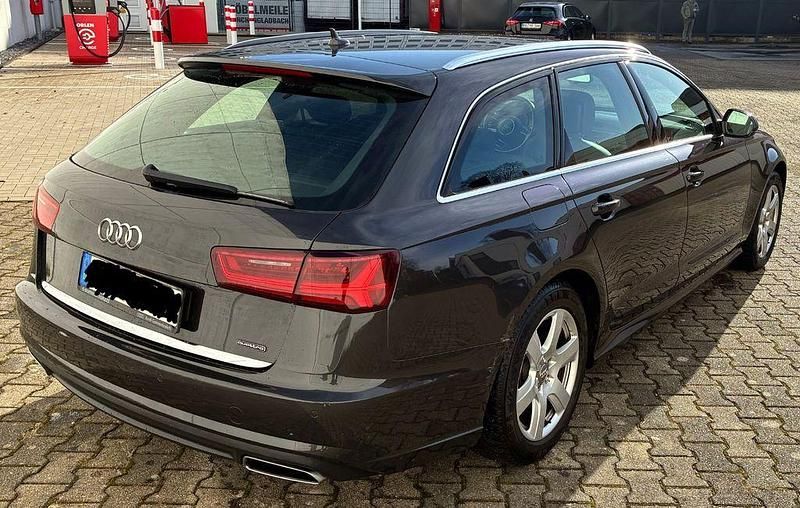 Gebraucht Audi A6 Ambiente 218 PS (160 kW) 2015 Schwarz Kombi