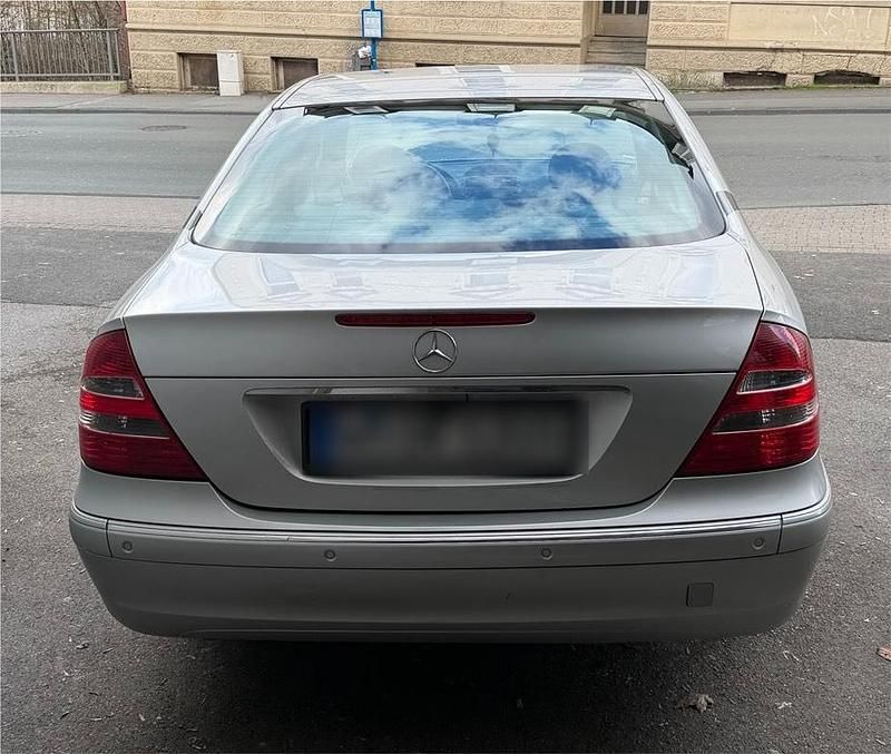 Gebraucht Mercedes E320 224 PS (164 kW) 2003 Silber Limousine