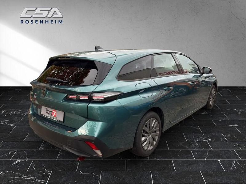 Gebraucht Peugeot 308 Active 110 PS (80 kW) 2022 Blau/typ aussenverkleidung (metallic) Kombi