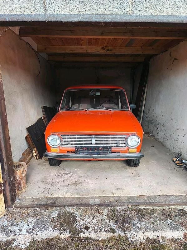 Rot Gebraucht 1981 Lada 2111 Kombi | 3.200 € - Bild 1/4