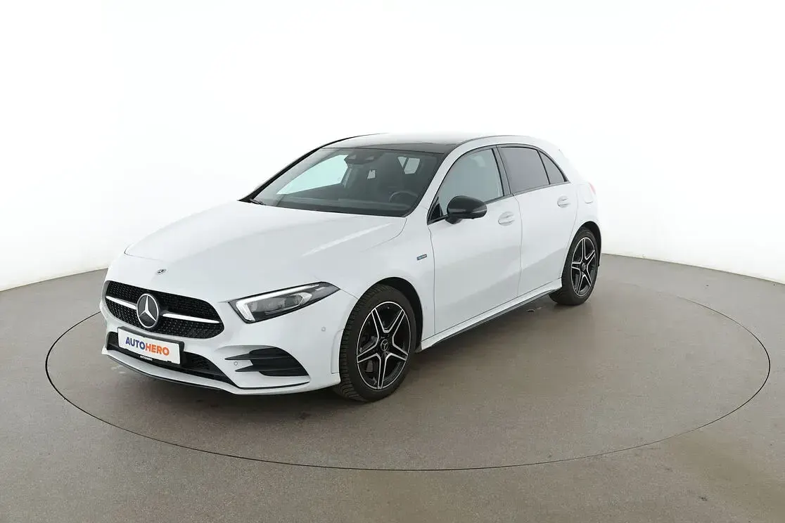Gebraucht Mercedes A250 AMG line 102 PS (75 kW) 2020 Limousine