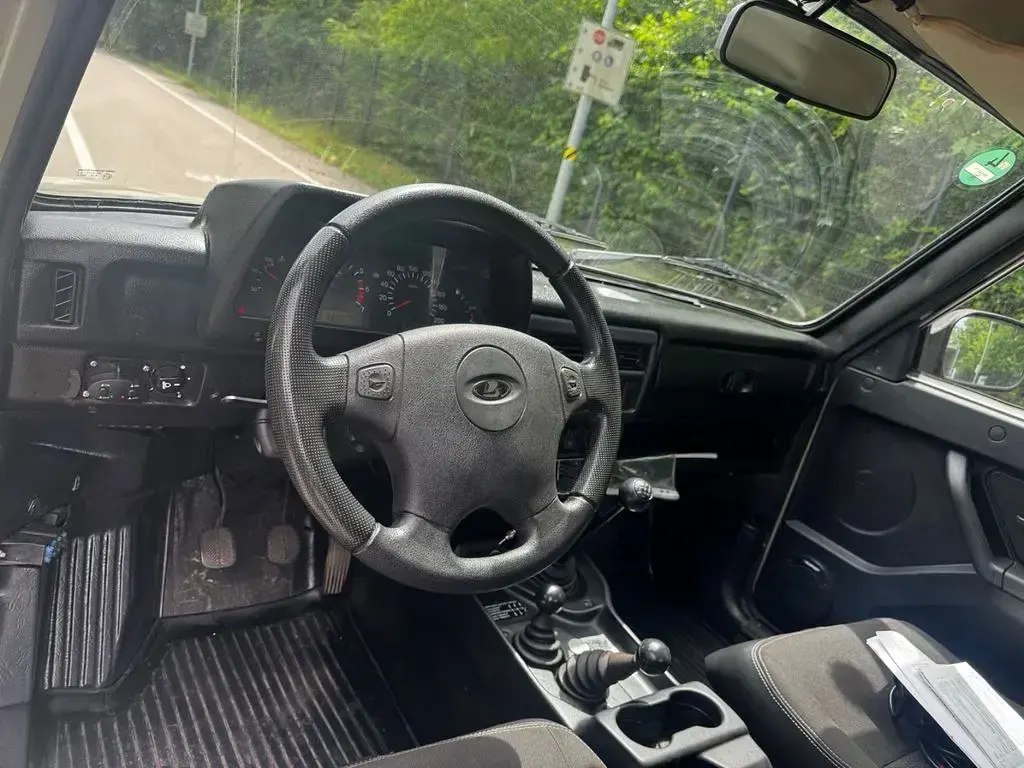 Gebraucht Lada niva 83 PS (61 kW) 2017 Grün SUV