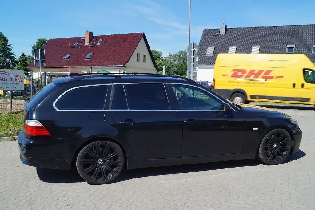 Gebraucht BMW 530 Performance 272 PS (200 kW) 2007 Schwarz ii Kombi
