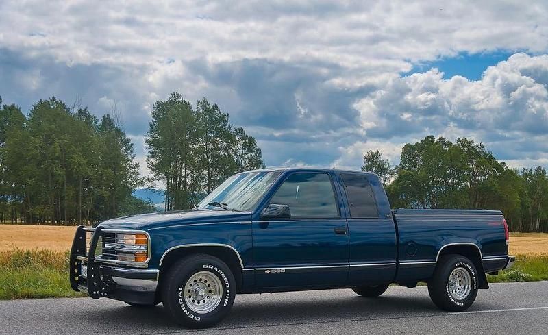 Blau Gebraucht 1995 Chevrolet C1500 SUV | 20.750 € - Bild 1/4