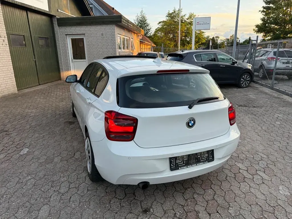 Gebraucht BMW 116 136 PS (100 kW) 2013 Weiß Kleinwagen