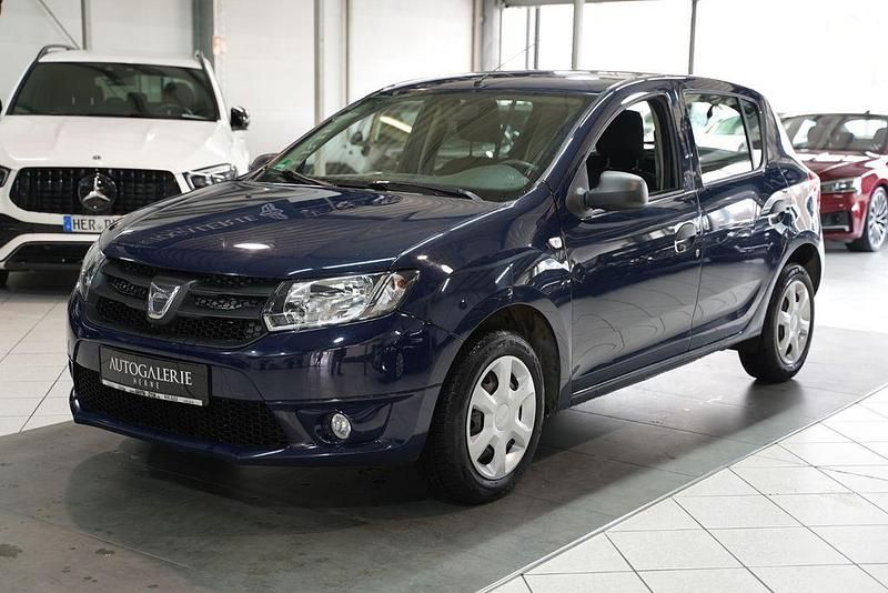 Blau Gebraucht 2014 Dacia Sandero Limousine | 4.990 € (Fairer Preis) - Bild 1/4