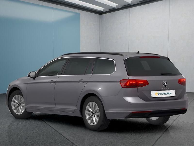 Silber Gebraucht 2021 VW Passat Kombi | 23.649 € (Etwas zu teuer) - Bild 1/4