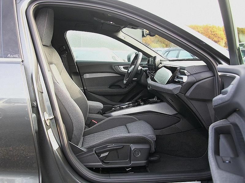 Second-hand Audi A5 Sport 204 CP (150 kW) 2025 Gri Break