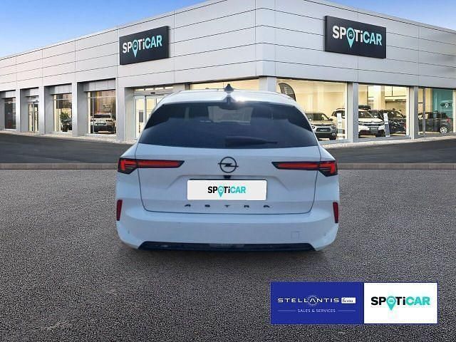 Używany Opel Astra 131 KM (96 kW) 2024 Biały Sedan/Limuzyna