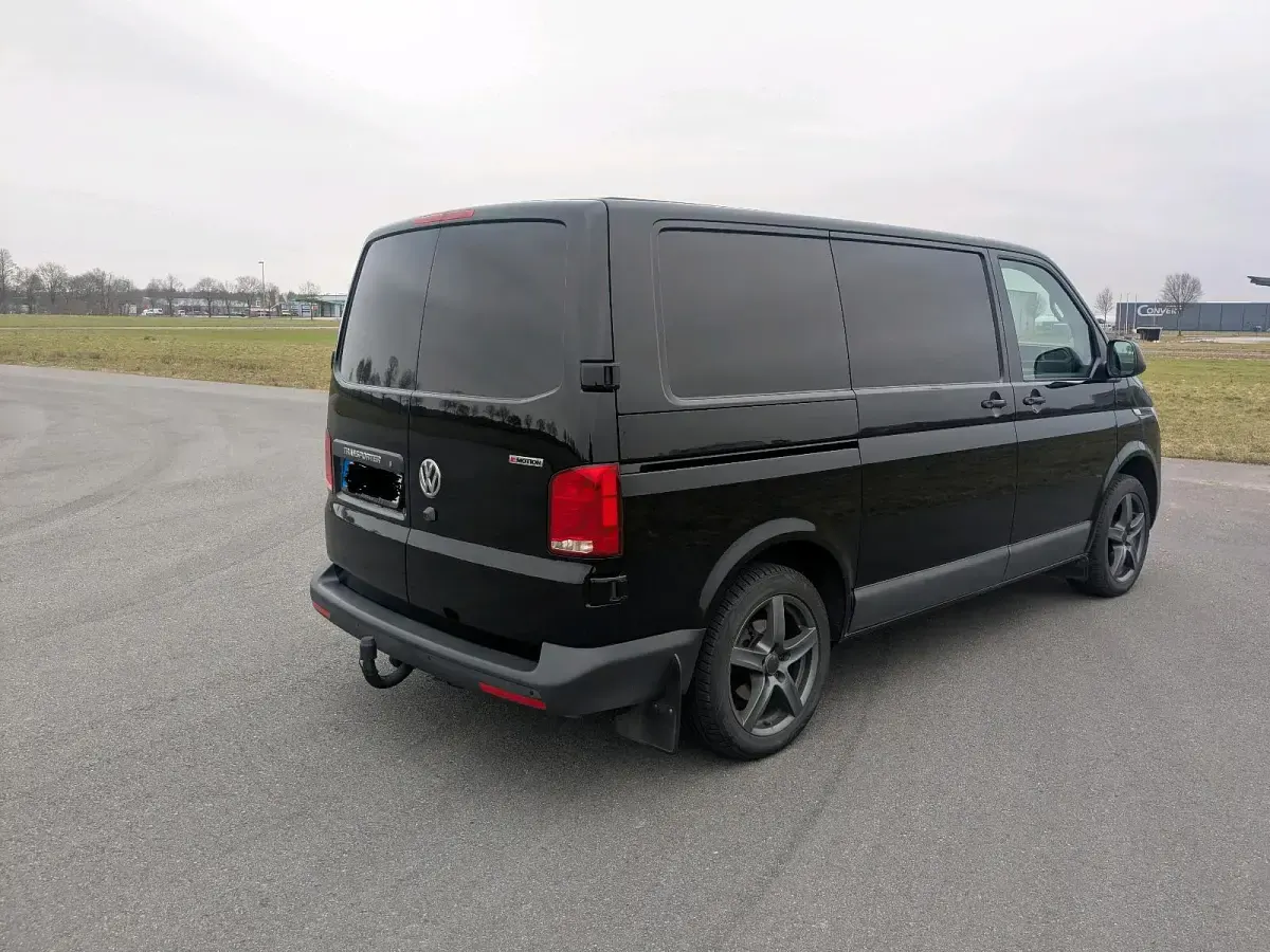 Gebraucht VW T6.1 204 PS (150 kW) 2021 Schwarz Van