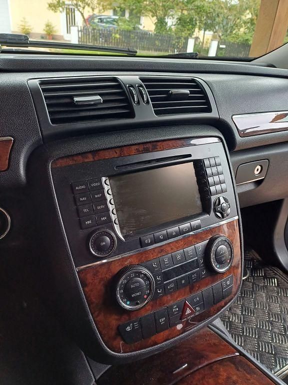 Gebraucht Mercedes R320 224 PS (164 kW) 2006 Schwarz Van / Kleinbus