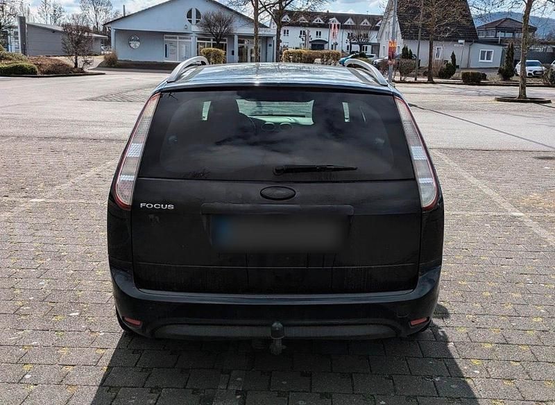 Używany Ford Focus 101 KM (74 kW) 2008 Czarny Kombi