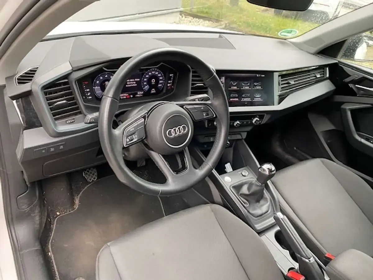 Gebraucht Audi A1 Sportback Ambiente 116 PS (85 kW) 2019 Cortinaweiß Kleinwagen