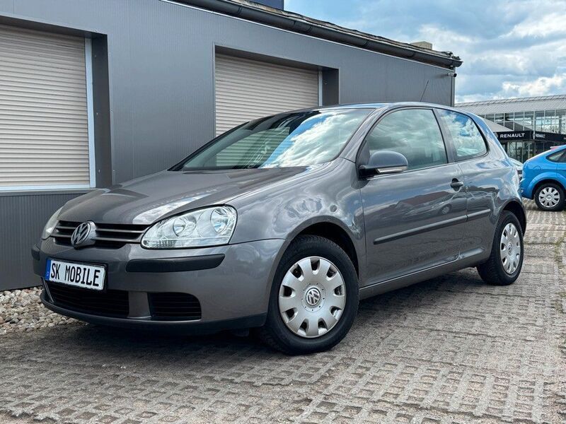 Grau Gebraucht 2006 VW Golf V Trendline Limousine | 999 € (Superpreis) - Bild 1/4