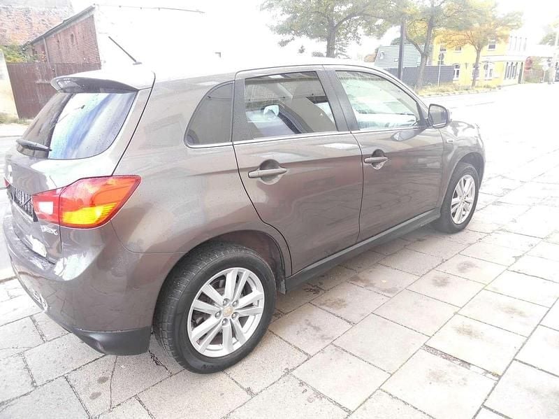 Gebraucht Mitsubishi ASX Edition 150 PS (110 kW) 2014 Granitbraun (m) SUV