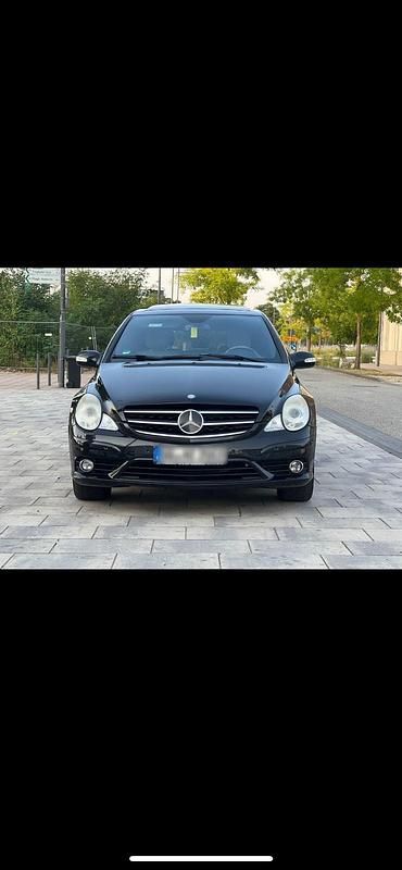 Schwarz Gebraucht 2009 Mercedes R280 Van / Kleinbus | 4.500 € (Superpreis) - Bild 1/4