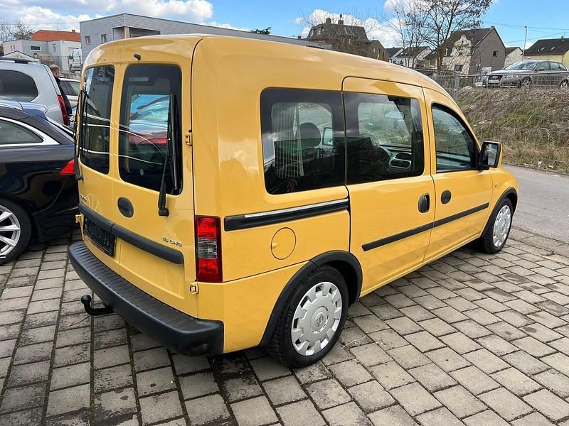 Second-hand Opel Combo 93 CP (68 kW) 2007 Galben Monovolum