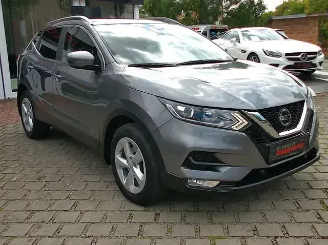Gebraucht Nissan Qashqai N-Connecta 159 PS (116 kW) 2019 Grau SUV