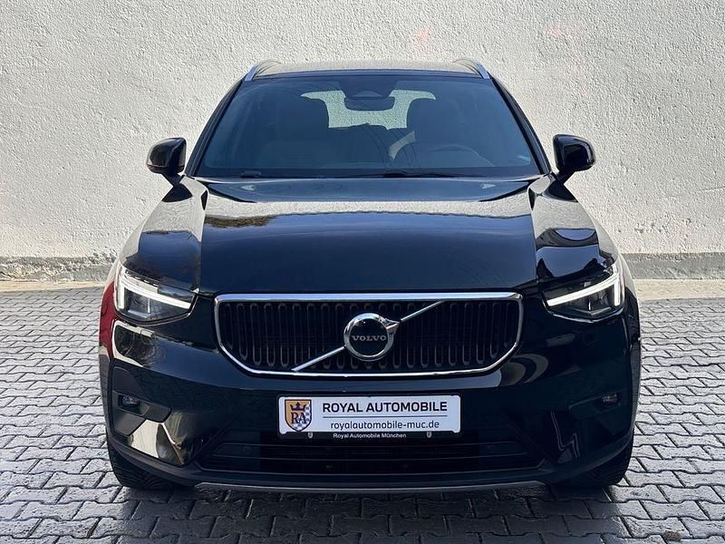 Gebraucht Volvo XC40 Core 163 PS (119 kW) 2024 Schwarz SUV