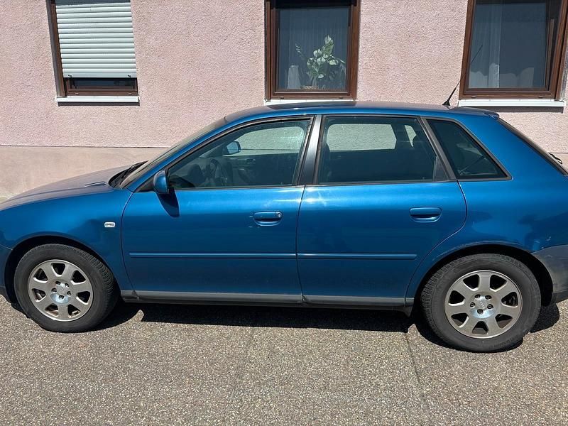 Blau Gebraucht 2001 Audi A3 Kleinwagen | 2.800 € (Teuer) - Bild 1/4