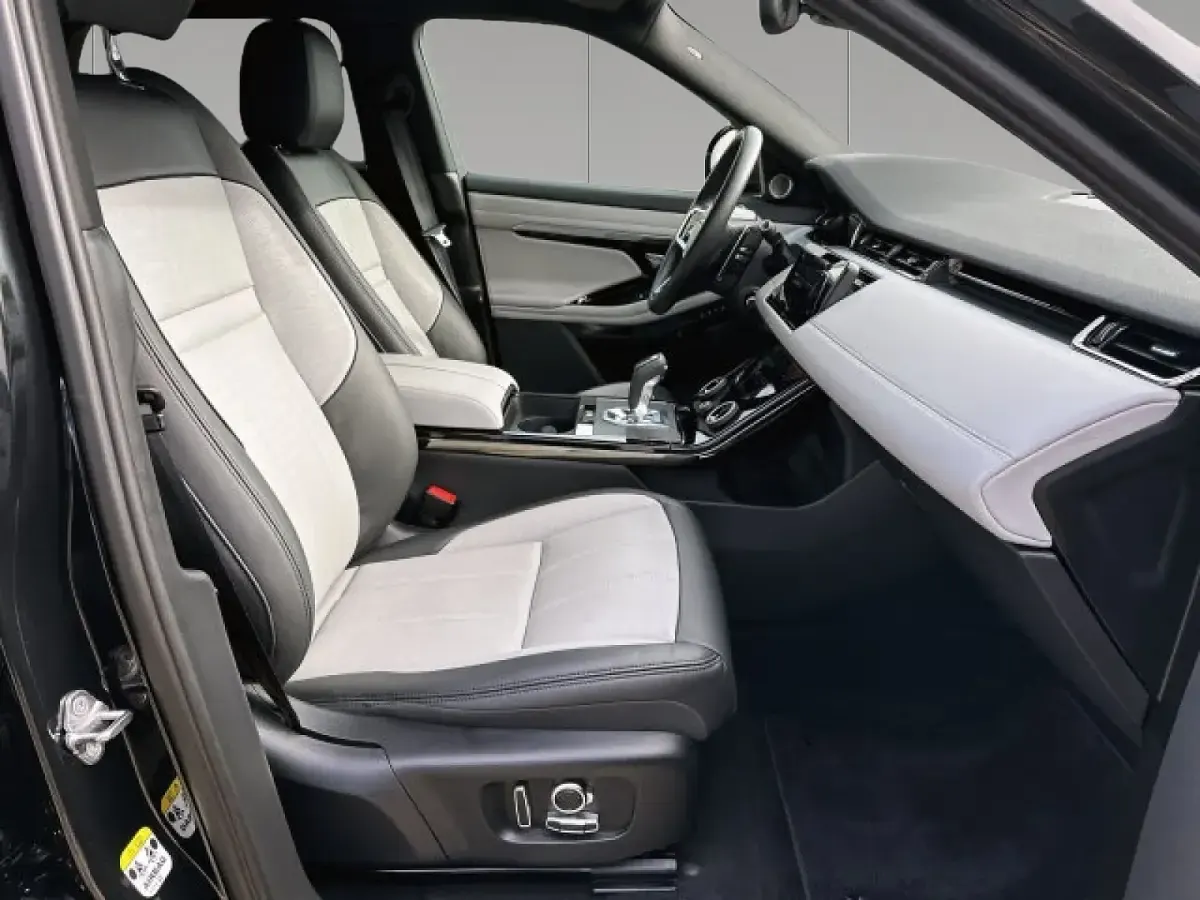 Gebraucht Land Rover Range Rover evoque HSE Dynamic 202 PS (148 kW) 2022 Santorini black SUV