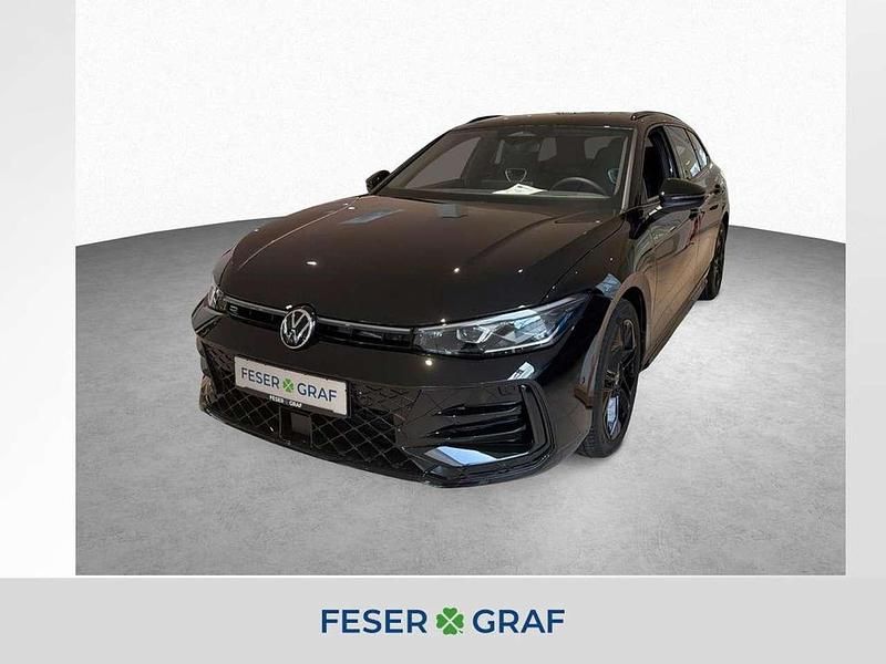Grenadillschwarz metallic Neu 2025 VW Passat R-line Kombi | 59.290 € (Teuer) - Bild 1/4