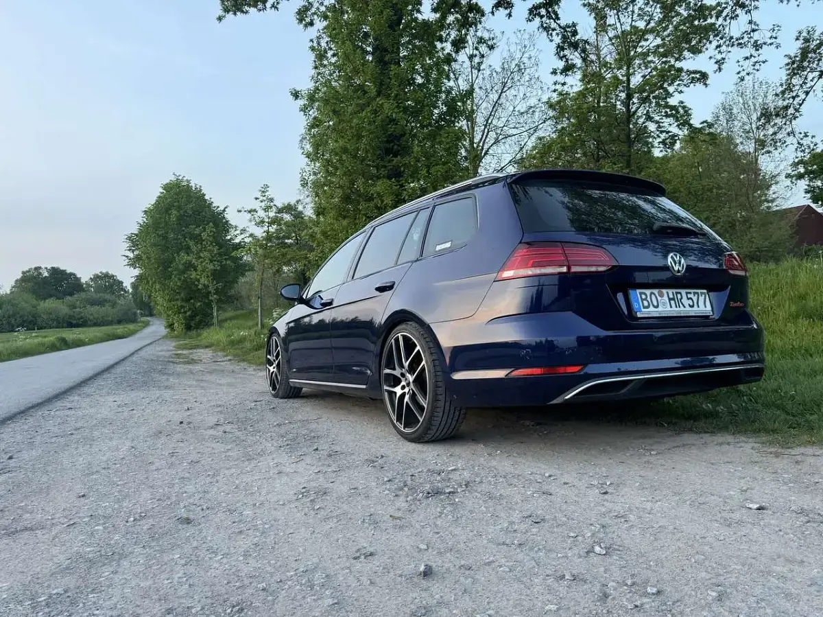Gebraucht VW Golf VII Join 110 PS (80 kW) 2018 Blau Kombi