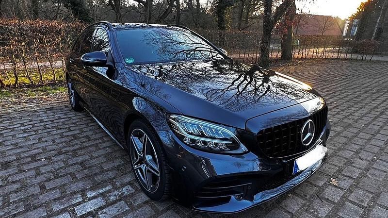 Gebraucht Mercedes C300 AMG 245 PS (180 kW) 2021 Grau Limousine
