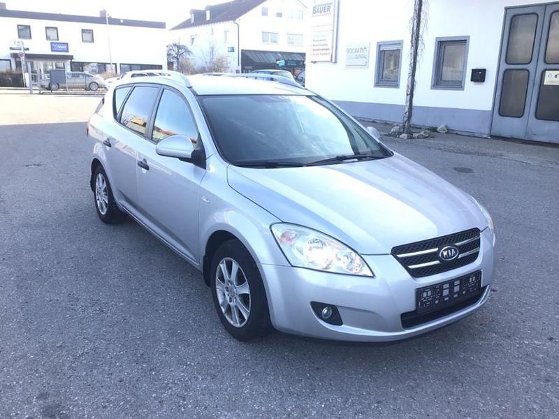 Gebraucht Kia Ceed EX 126 PS (92 kW) 2009 Silber Kleinwagen