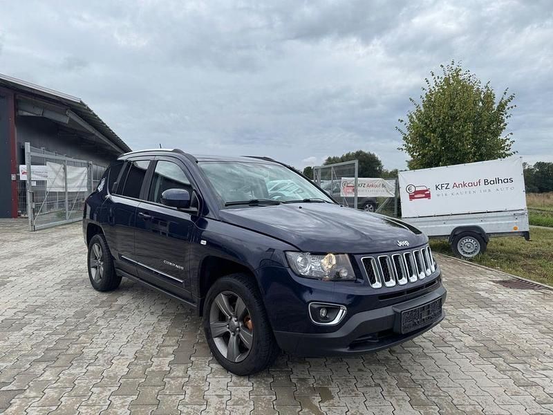 Blau Gebraucht 2014 Jeep Compass North SUV | 7.499 € (Fairer Preis) - Bild 1/4