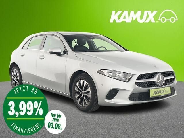 Silber Gebraucht 2023 Mercedes A180 Limousine | 23.900 € (Superpreis) - Bild 1/3
