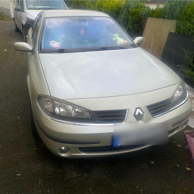 Gelb Gebraucht 2006 Renault Laguna II Limousine | 1.500 € - Bild 1/3