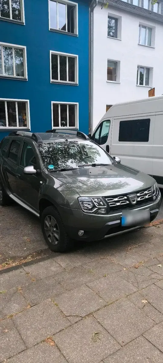 Second-hand Dacia Duster 106 CP (77 kW) 2015 Verde SUV