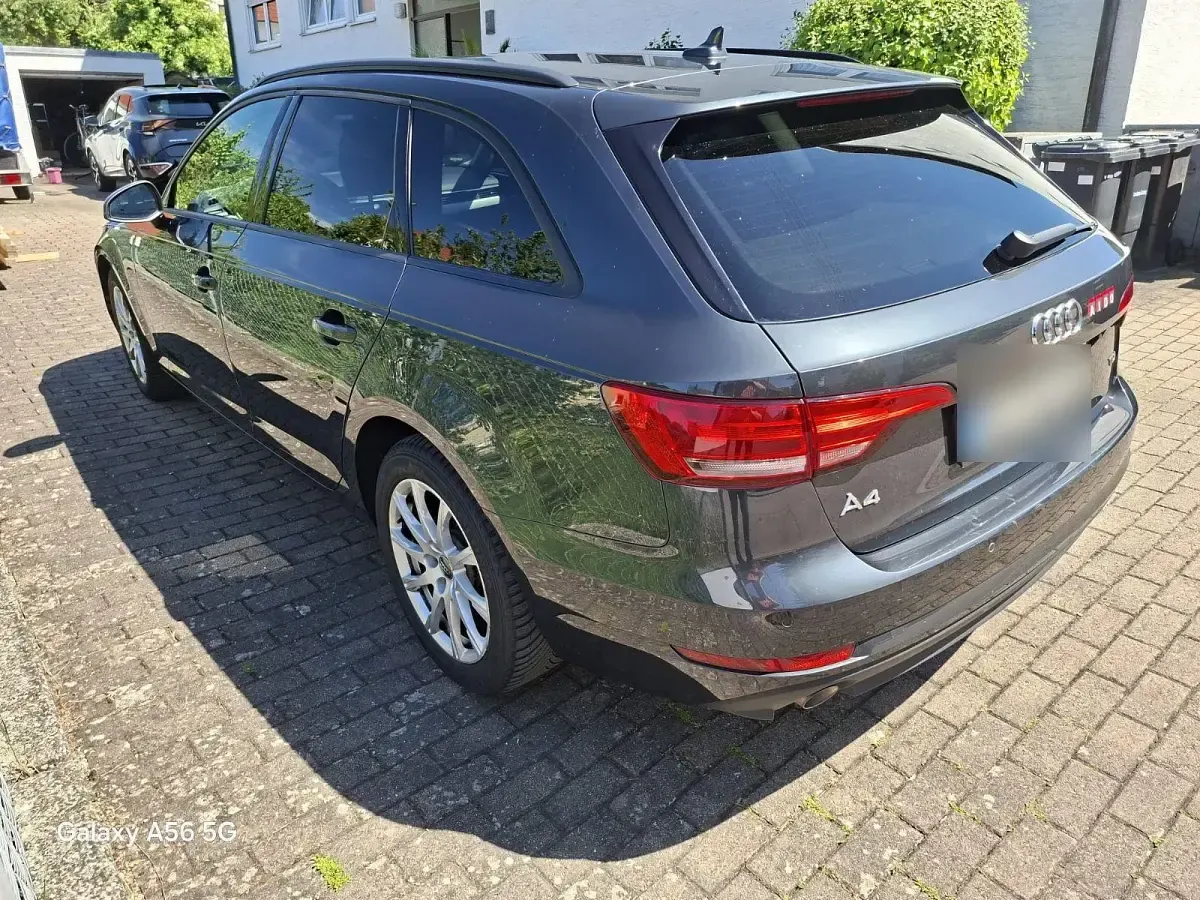 Gebraucht Audi A4 Ambiente 150 PS (110 kW) 2016 Schwarz Kombi