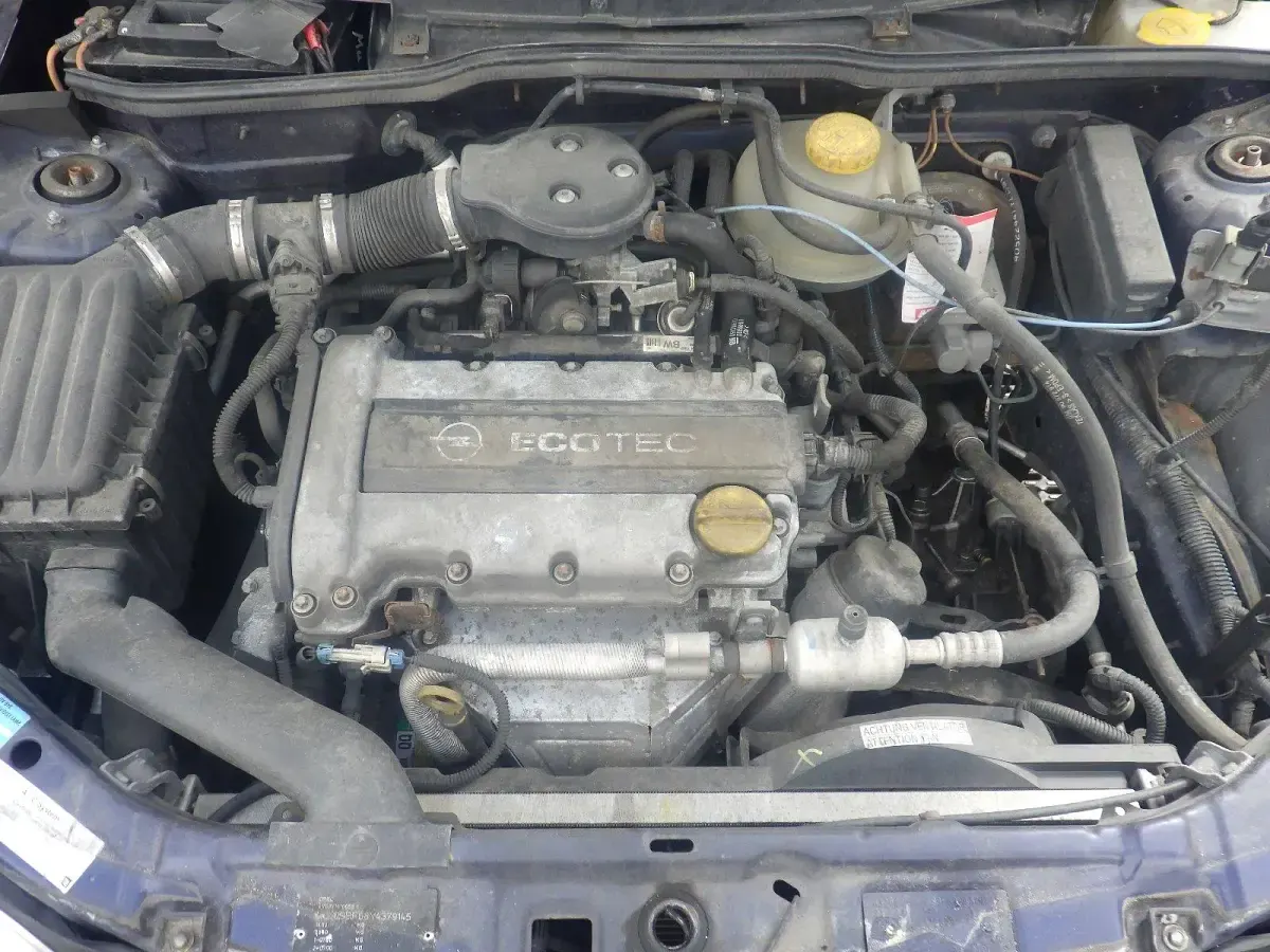 Second-hand Opel Corsa 58 CP (42 kW) 1999 Albastru Hatchback
