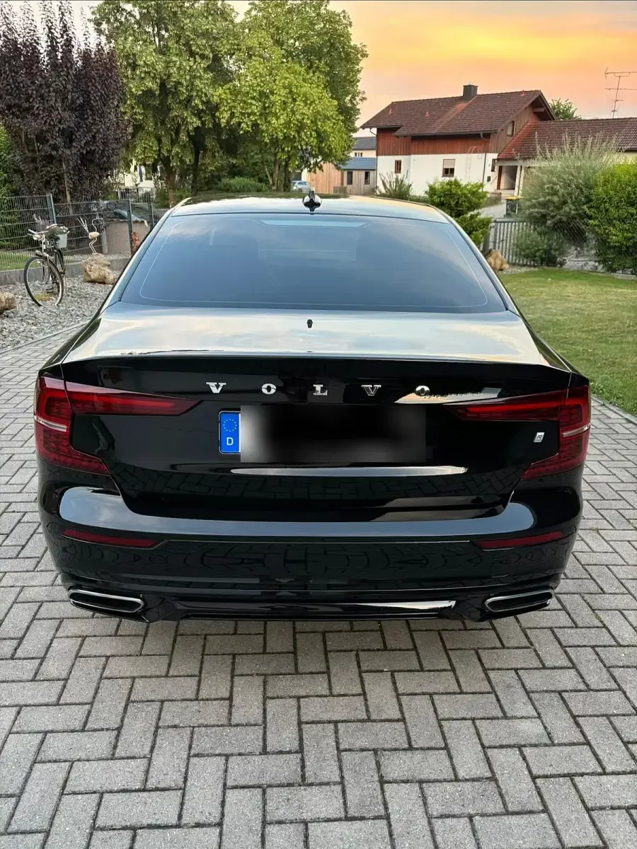 Gebraucht Volvo S60 250 PS (183 kW) 2019 Schwarz Limousine
